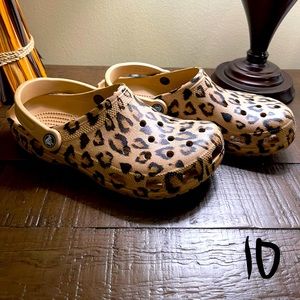 Crocs | Size 10 | Great Condition